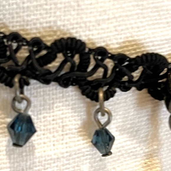 Romantic Black Lace Choker with Blue Faceted Beads. Flower in center Lace Gothic - Picture 9 of 11